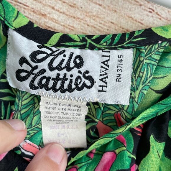 VINTAGE HILO HATTIE’S HAWAII MUMU IN TROPICAL FLORAL PRINT‎ - Picture 4 of 5